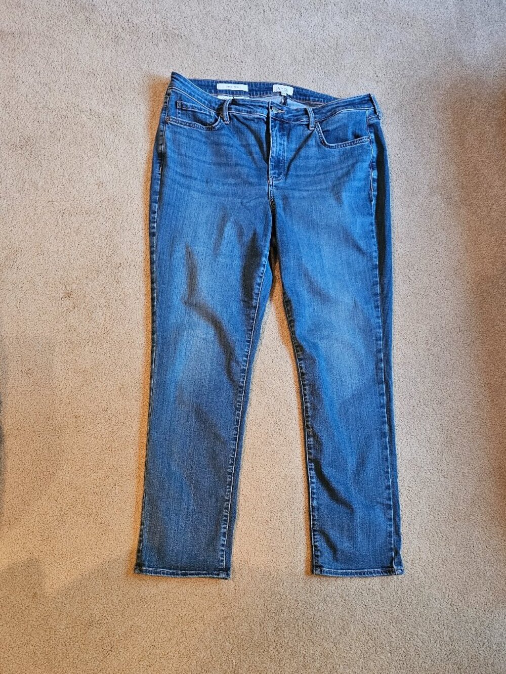 Womens Sheri Slim 16W Medium Wash With Lift Tuck Technology